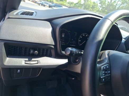Used 2025 Honda CR-V Sport image 18