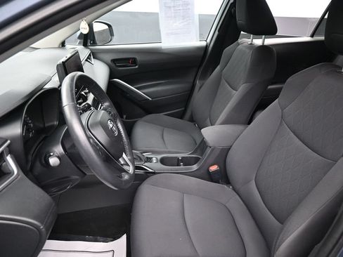 Used 2023 Toyota Corolla Cross LE AWD/4WD image 27
