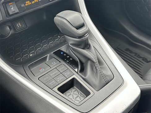 New 2025 Toyota RAV4 XLE image 30