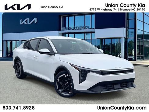 New 2026 Kia K4 EX image 1