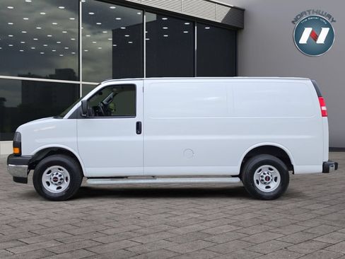 Used 2024 GMC Savana 2500 w/ Driver Convenience Package RWD image 2