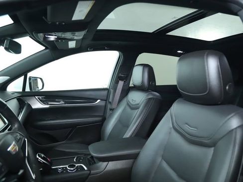 Used 2022 Cadillac XT5 Premium Luxury image 26