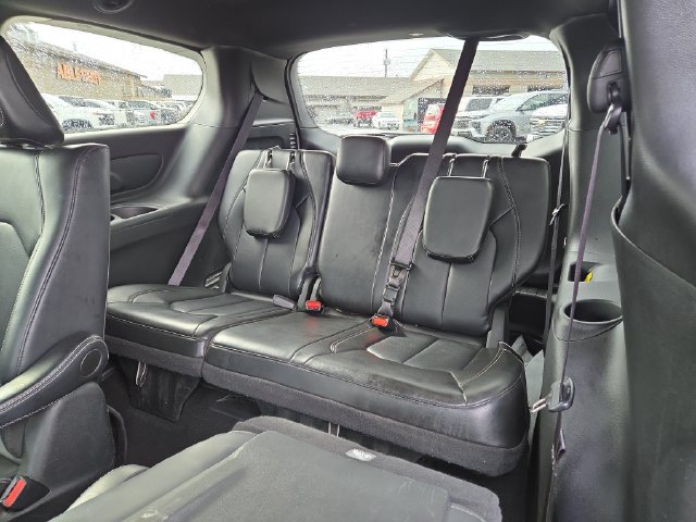 Used 2024 Chrysler Pacifica Limited FWD image 36