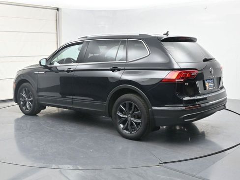 Used 2022 Volkswagen Tiguan SE w/ Panoramic Sunroof Package AWD/4WD image 22