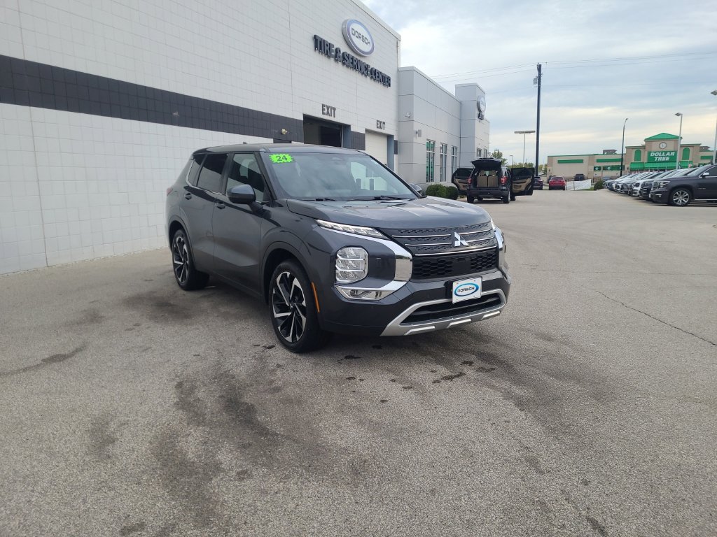 Used 2024 Mitsubishi Outlander SE AWD/4WD image 8