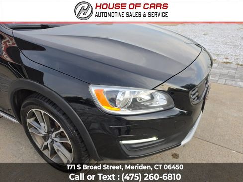 Used 2017 Volvo V60 T5 Cross Country w/ Climate Package AWD/4WD image 11
