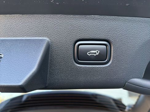 New 2026 Kia Sportage EX image 18