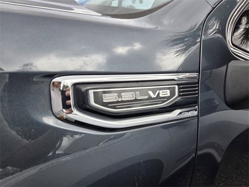 Used 2019 GMC Sierra 1500 SLT w/ SLT Premium Package image 4