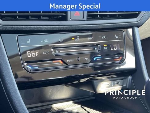 New 2026 Volkswagen Jetta SE FWD image 20