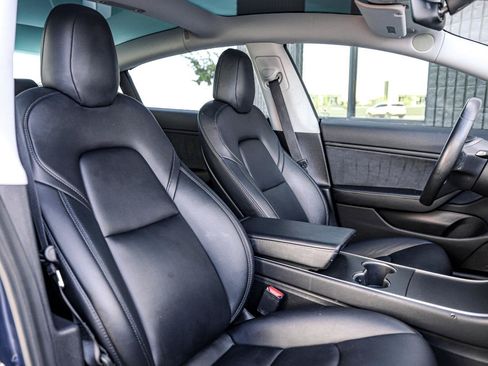 Used 2018 Tesla Model 3 Mid Range RWD image 27