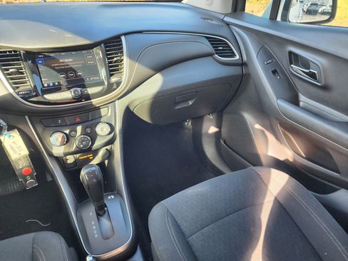 Used 2020 Chevrolet Trax LS w/ Tint and Cruise Package image 17