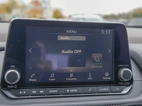 Used 2021 Nissan Rogue S image 18