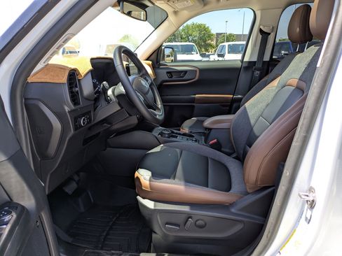 Used 2024 Ford Bronco Sport Outer Banks w/ Tech Package AWD/4WD image 17