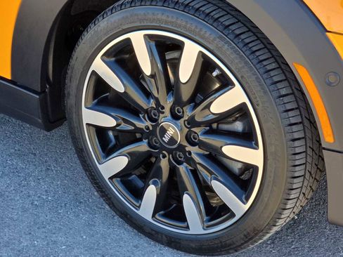 Used 2018 MINI Cooper S image 13