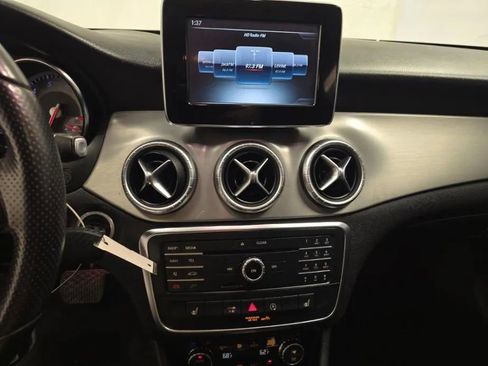 Used 2016 Mercedes-Benz CLA 250 image 11