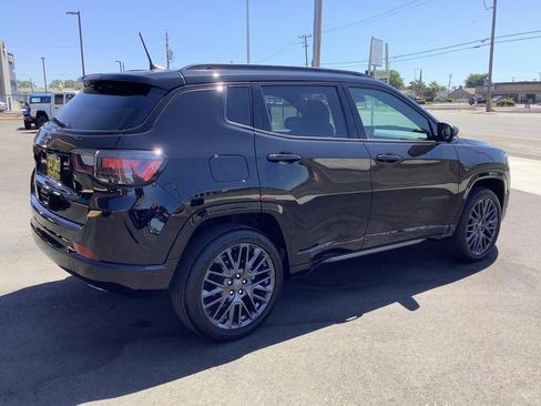 Used 2023 Jeep Compass High Altitude w/ Driver Assist Group I image 32