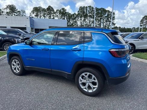 Used 2024 Jeep Compass Latitude AWD/4WD image 10