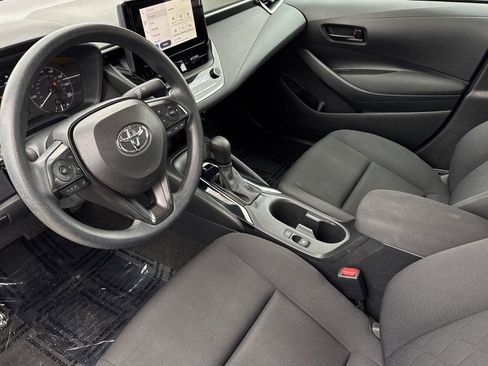 Used 2023 Toyota Corolla LE FWD image 2