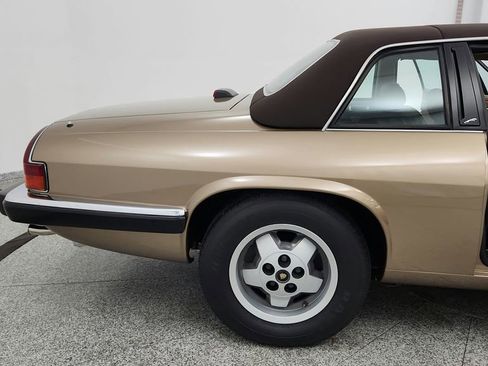 Used 1988 Jaguar XJS V12 Convertible image 21