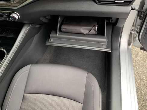 Certified 2024 Nissan Altima 2.5 SV w/ SV Premium Package AWD/4WD image 11