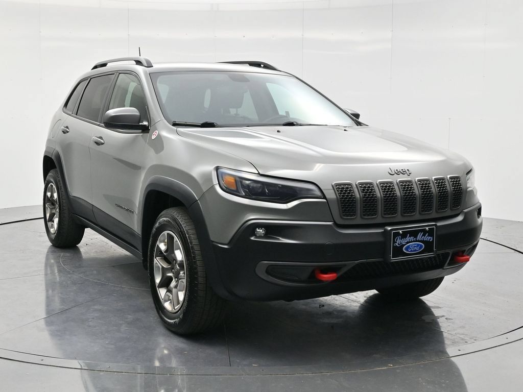 Used 2019 Jeep Cherokee Trailhawk w/ Cold Weather Group AWD/4WD image 3