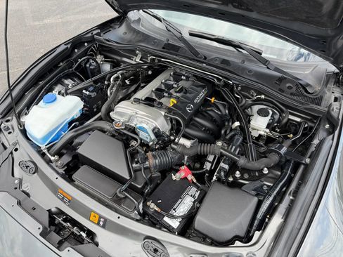 Used 2017 MAZDA MX-5 Miata RF Club RWD image 36