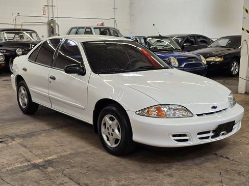 Used 2002 Chevrolet Cavalier Sedan FWD image 1
