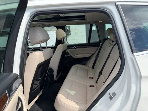 Used 2017 BMW X3 sDrive28i image 7