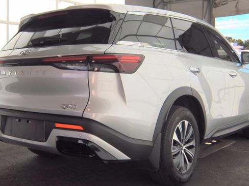 Certified 2023 INFINITI QX60 Pure FWD image 5