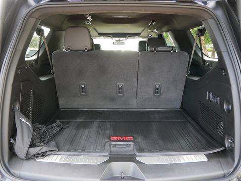 Used 2024 GMC Yukon XL Denali AWD/4WD image 18