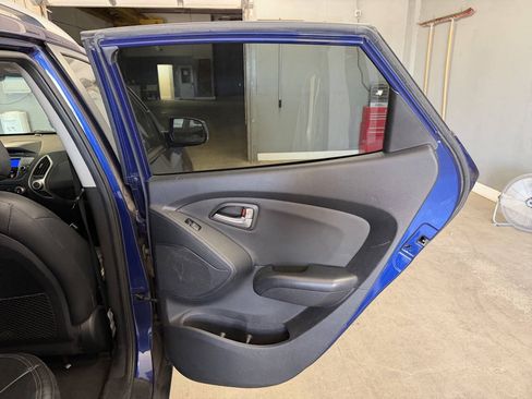 Used 2010 Hyundai Tucson GLS w/ Popular Equipment Pkg 2 FWD image 26