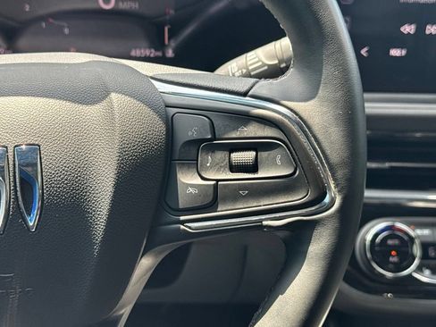 Used 2025 Buick Envista Sport Touring w/ Convenience I Package FWD image 28