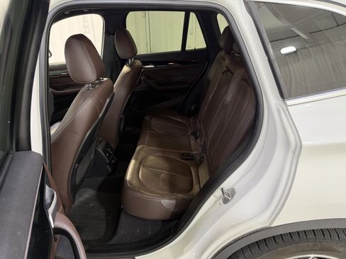 Used 2017 BMW X1 sDrive28i image 11