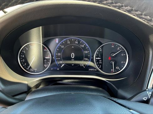 Used 2023 Buick Enclave Avenir image 22