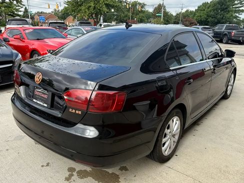 Used 2013 Volkswagen Jetta SE FWD image 3