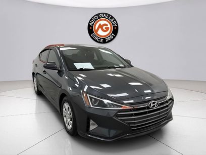Used 2020 Hyundai Elantra SE w/ Cargo Package (C1)