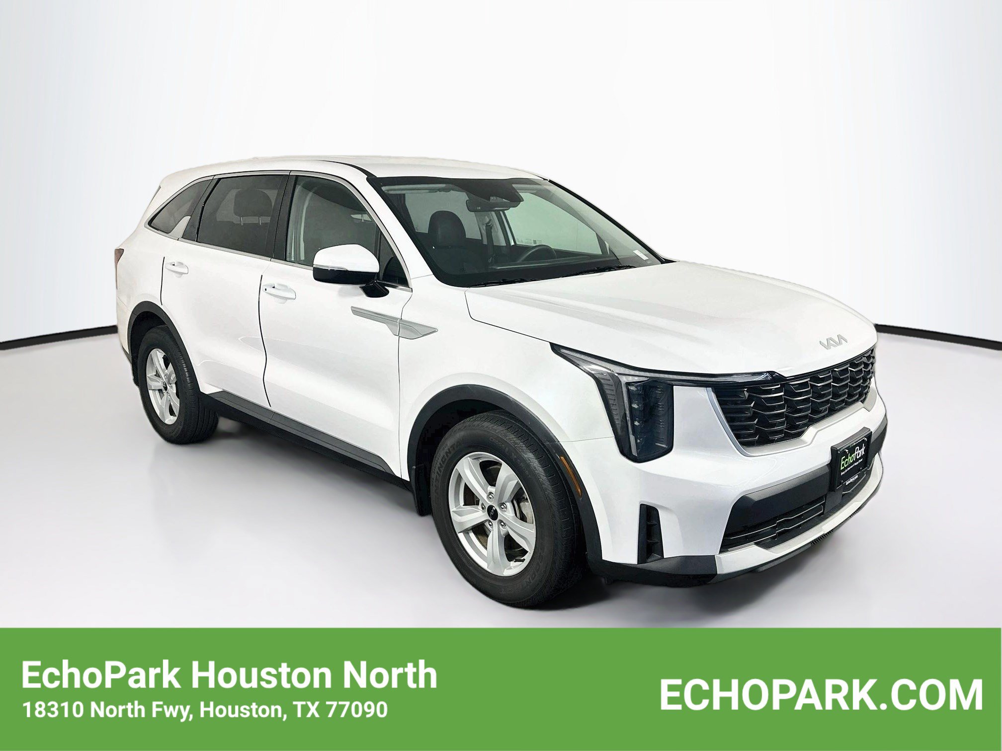 Used 2025 Kia Sorento LX FWD image 1