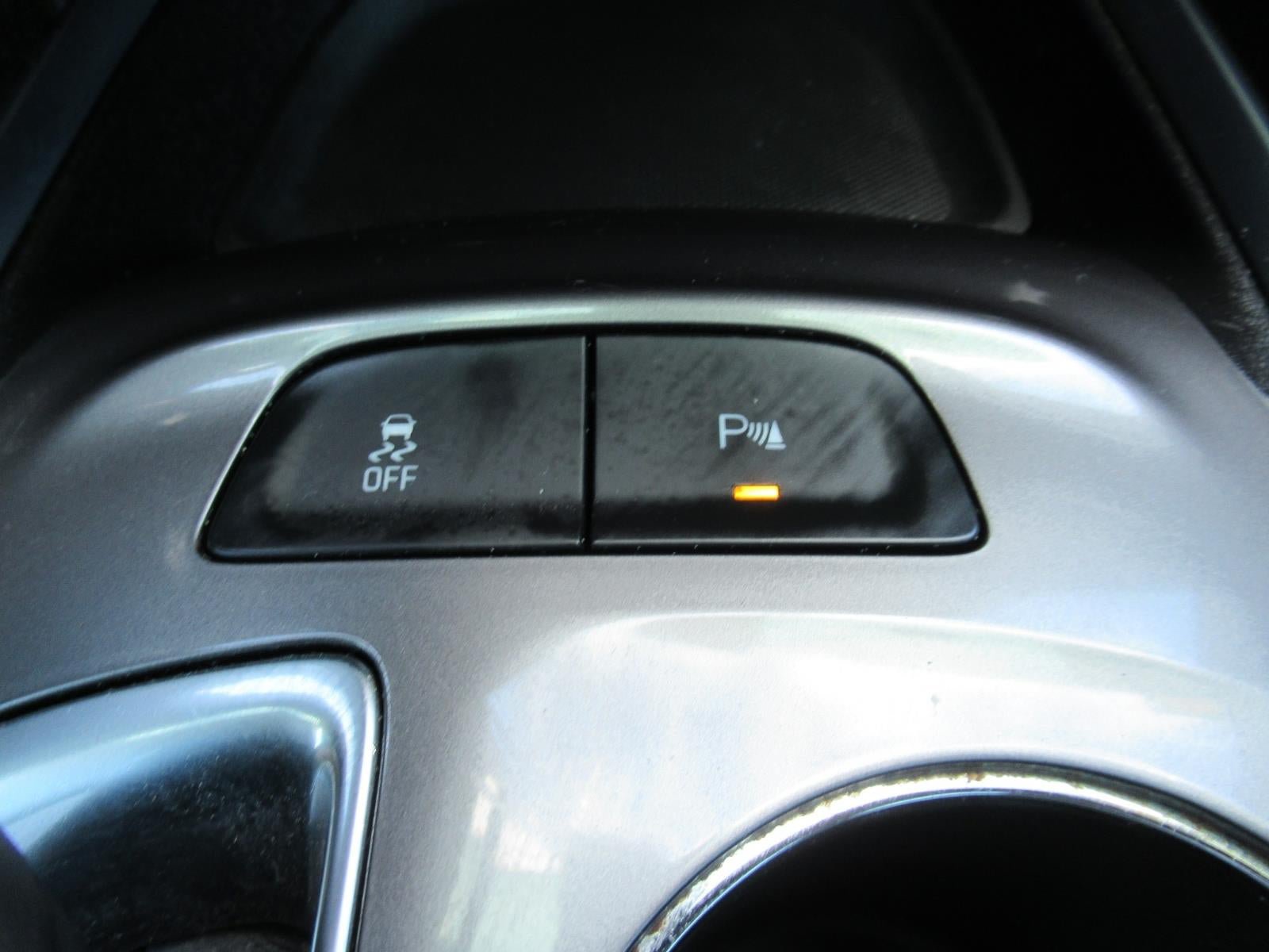 Used 2021 Chevrolet Malibu LS FWD image 28
