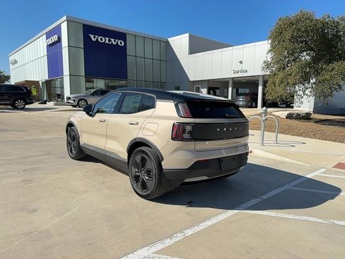 New 2026 Volvo EX30 Cross Country Ultra w/ Protection Package Premier image 4
