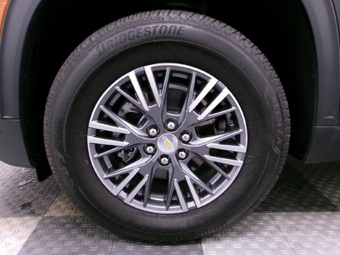 Certified 2024 Chevrolet Traverse LT w/ LPO, Floor Liner Package image 19