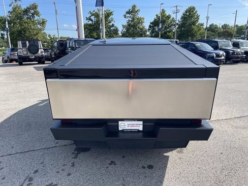 Used 2024 Tesla Cybertruck AWD Crew Cab image 4