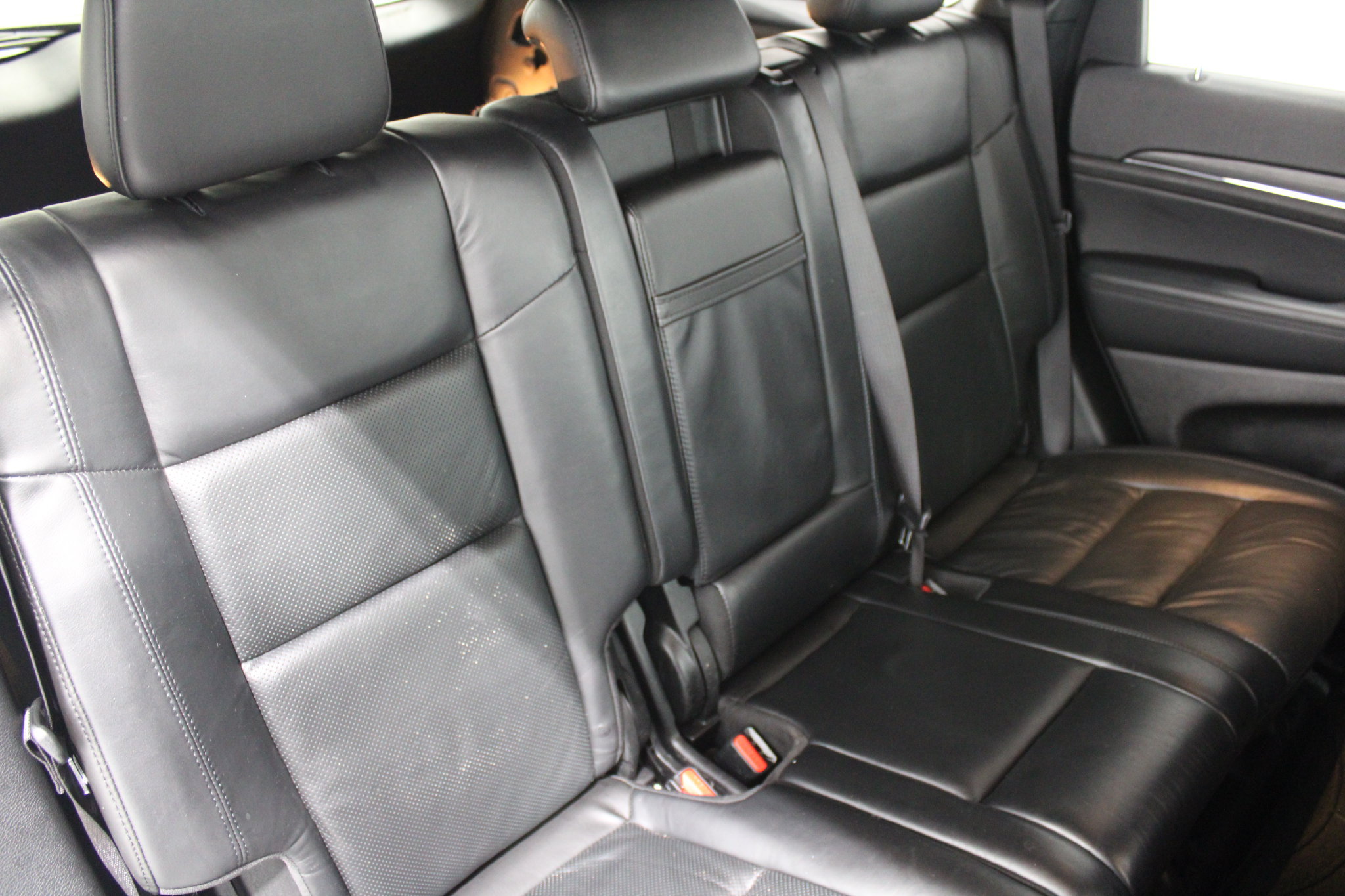 Used 2021 Jeep Grand Cherokee Limited w/ Luxury Group II AWD/4WD image 24