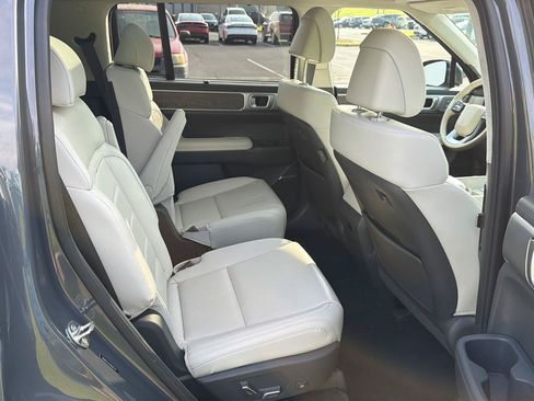 Used 2024 Hyundai Santa Fe Calligraphy FWD image 12