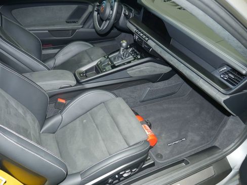 Certified 2026 Porsche 911 GT3 RWD image 21