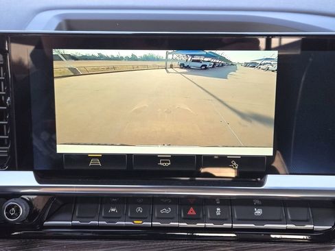 New 2026 Chevrolet Silverado 1500 LT w/ Convenience Package II AWD/4WD image 13