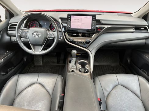 Used 2022 Toyota Camry XSE FWD image 10
