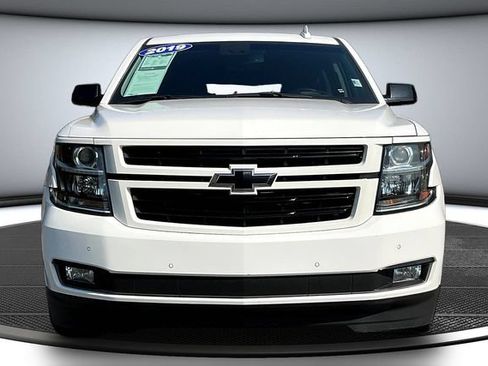 Used 2019 Chevrolet Suburban Premier w/ RST 6.2L Performance Edition AWD/4WD image 2