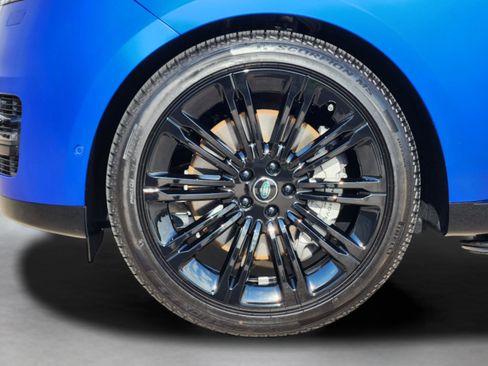 Certified 2025 Land Rover Range Rover SE AWD/4WD image 32