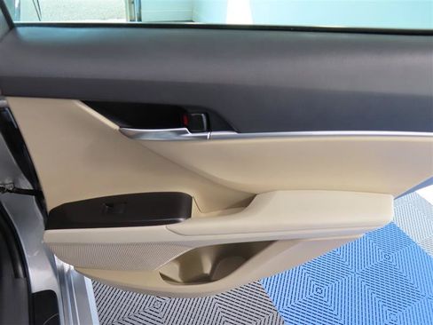 Used 2023 Toyota Camry LE FWD image 29