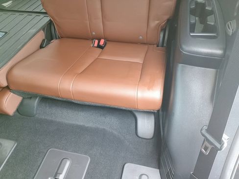 Certified 2023 Subaru Ascent Touring AWD/4WD image 18